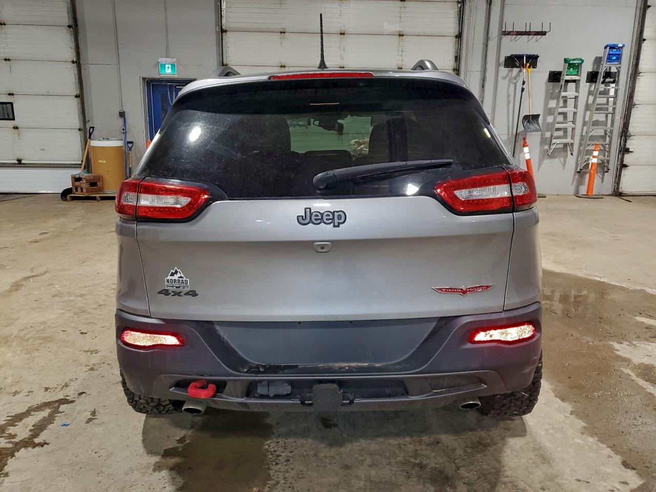 2017 JEEP CHEROKEE TRAILHAWK photo 6