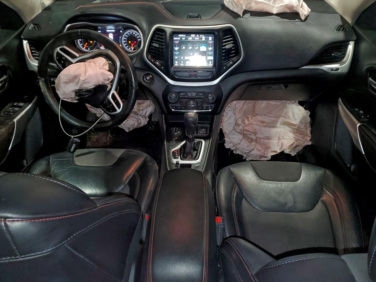 2017 JEEP CHEROKEE TRAILHAWK photo 8