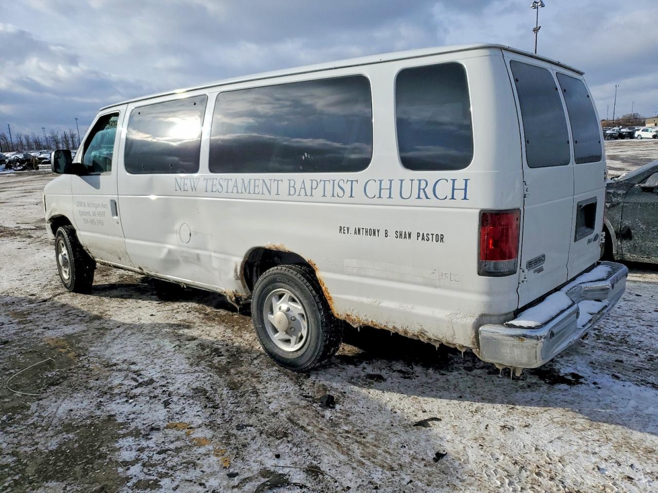 2010 FORD ECONOLINE E350 SUPER DUTY WAGON photo 2