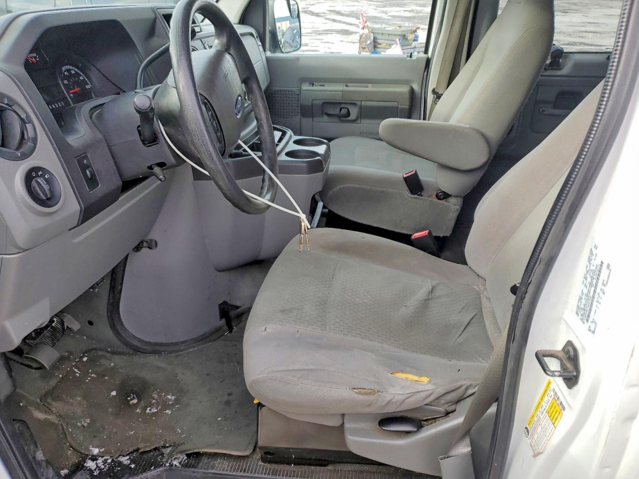 2010 FORD ECONOLINE E350 SUPER DUTY WAGON photo 7