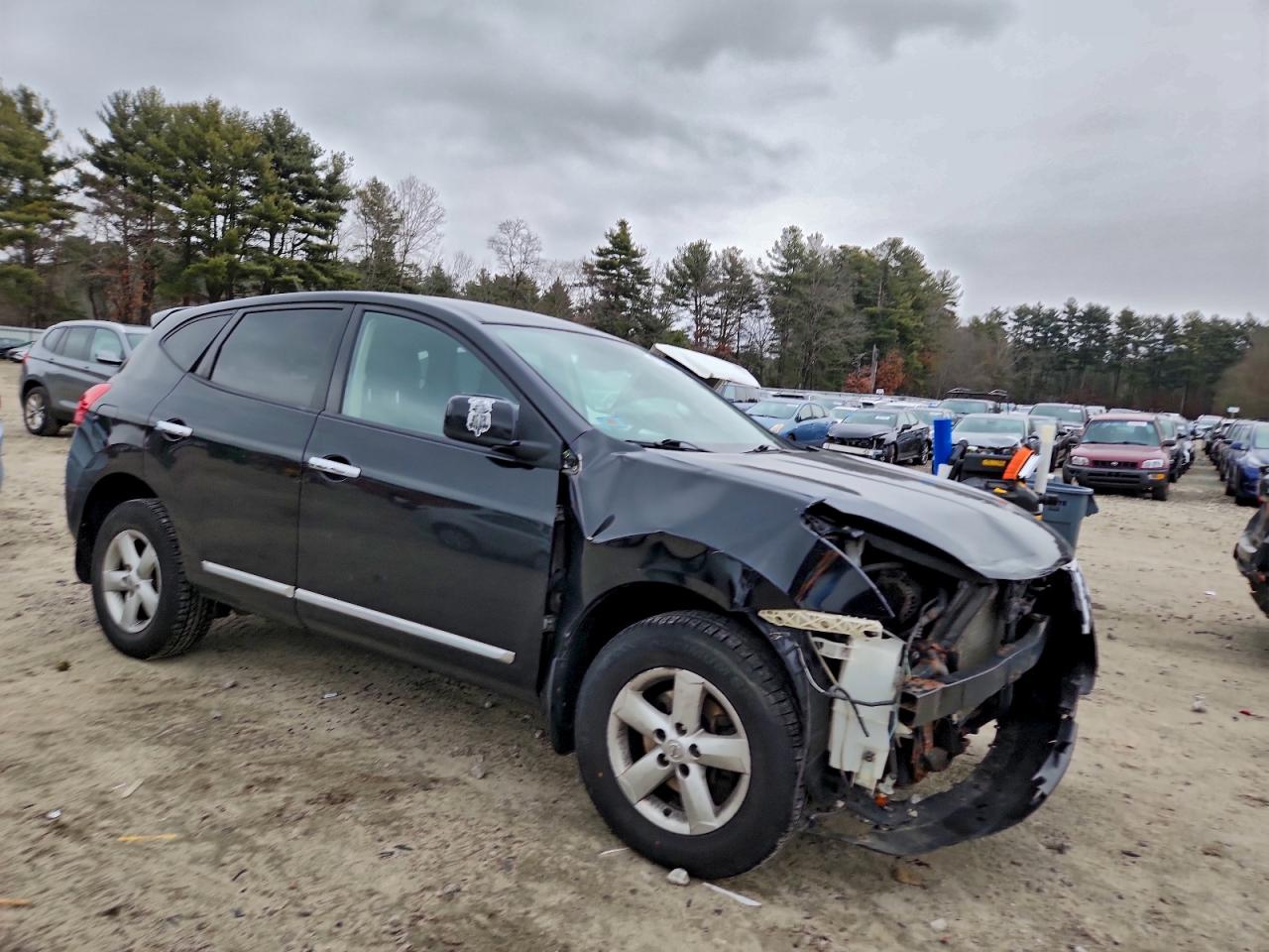 2013 NISSAN ROGUE S photo 4
