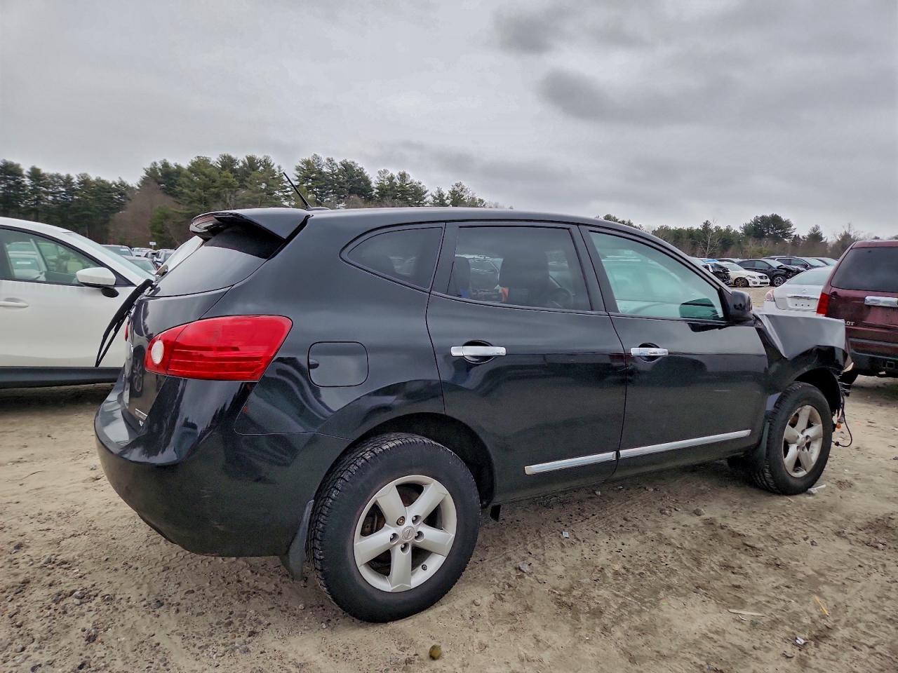 2013 NISSAN ROGUE S photo 3