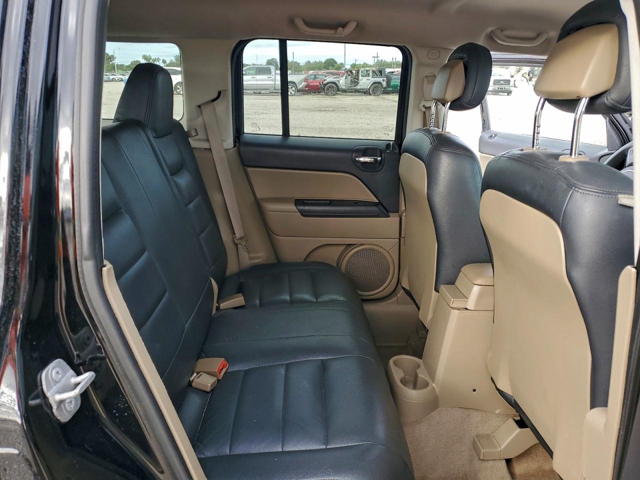 2014 JEEP PATRIOT SPORT photo 11