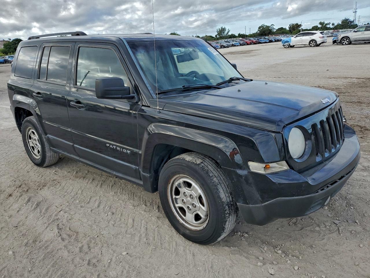 2014 JEEP PATRIOT SPORT photo 4