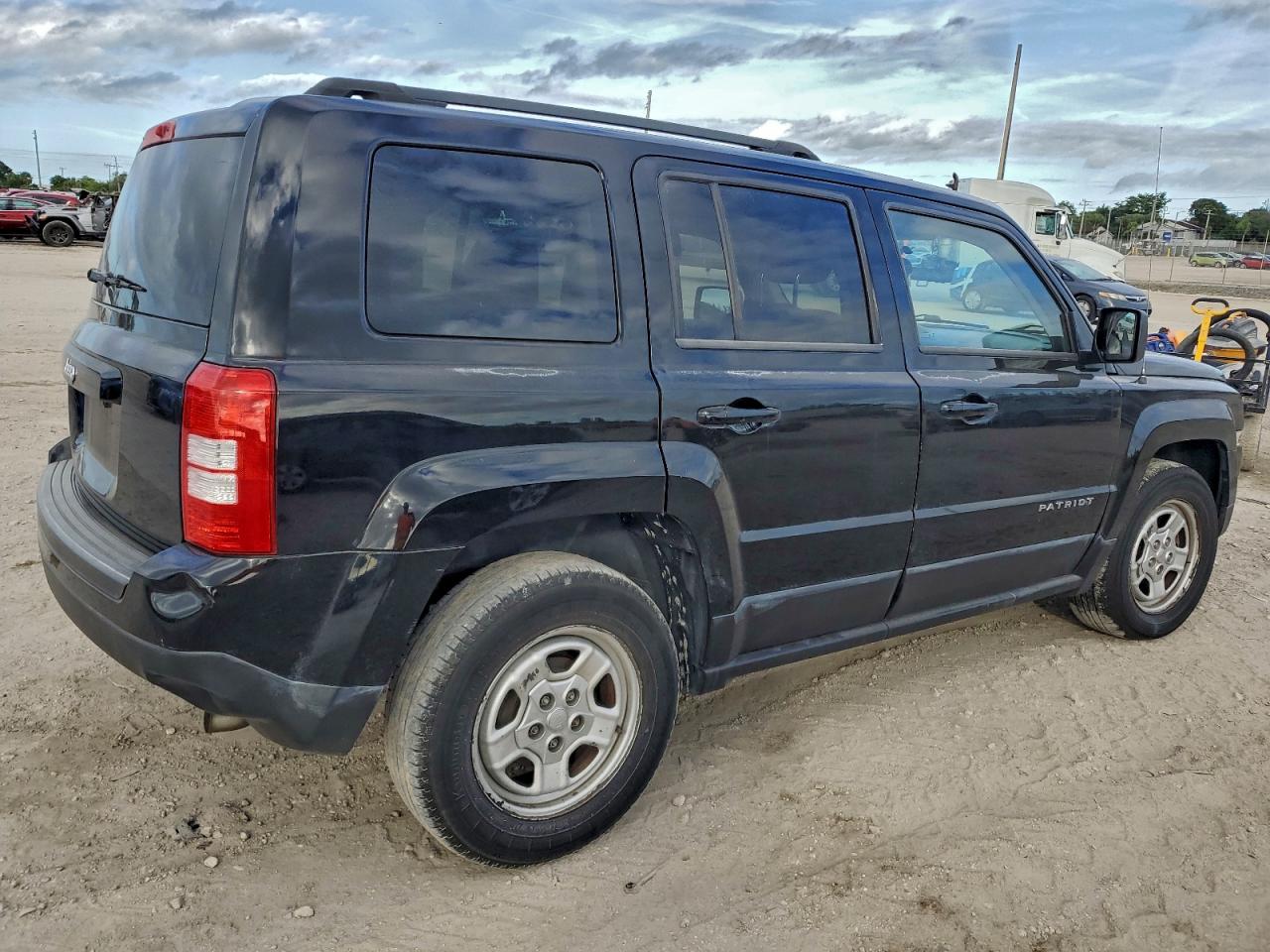 2014 JEEP PATRIOT SPORT photo 3