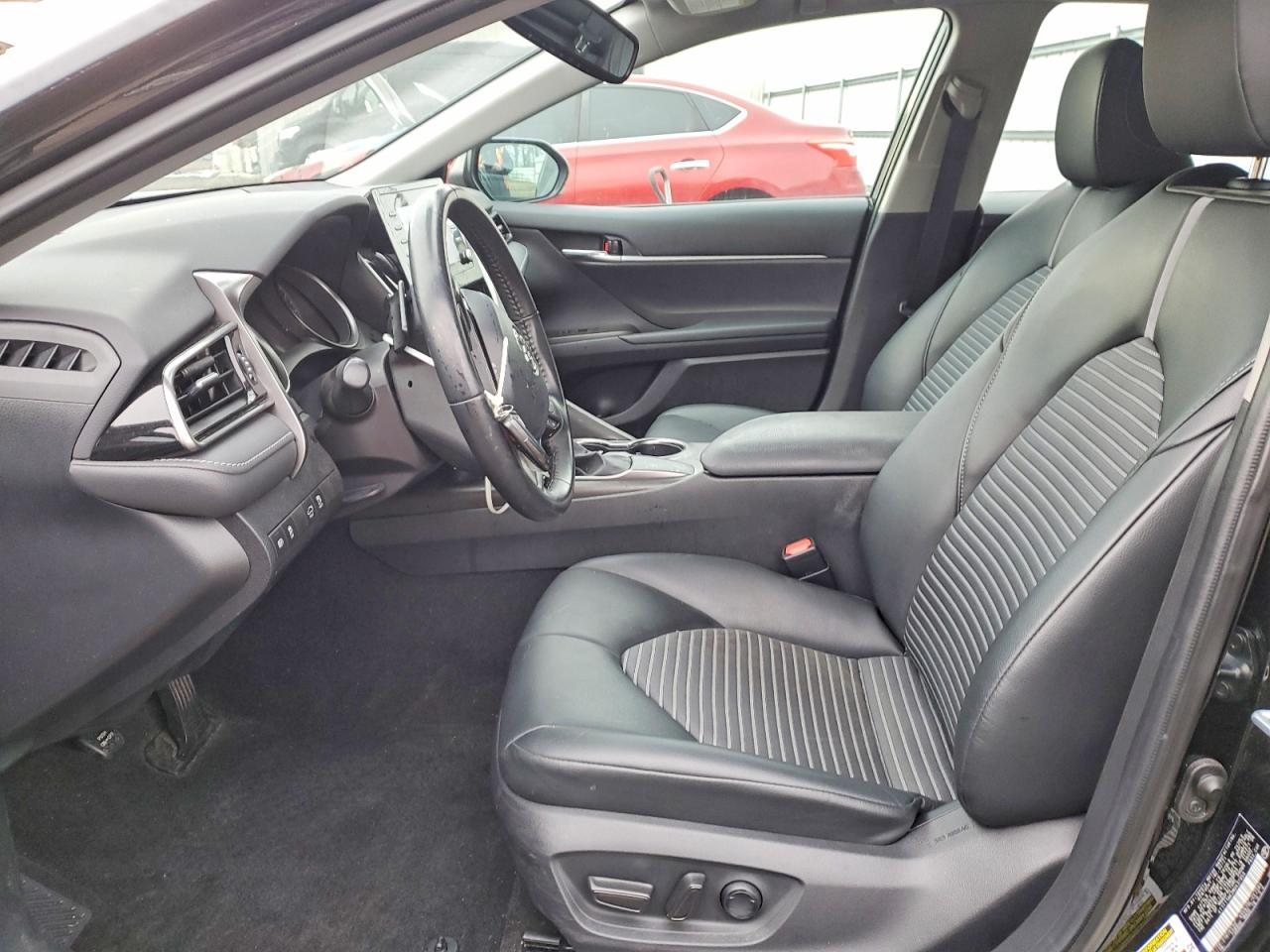 2021 TOYOTA CAMRY SE photo 7