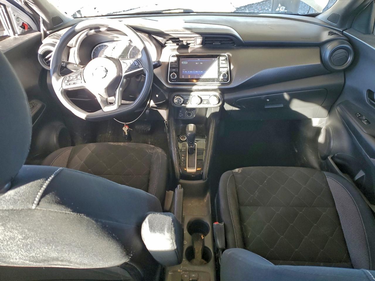 2018 NISSAN KICKS S photo 8