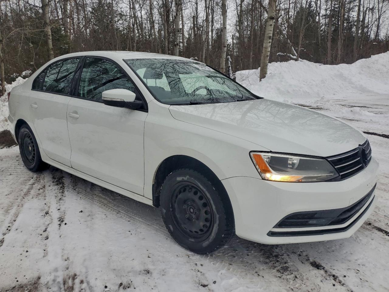 2015 VOLKSWAGEN JETTA BASE photo 4