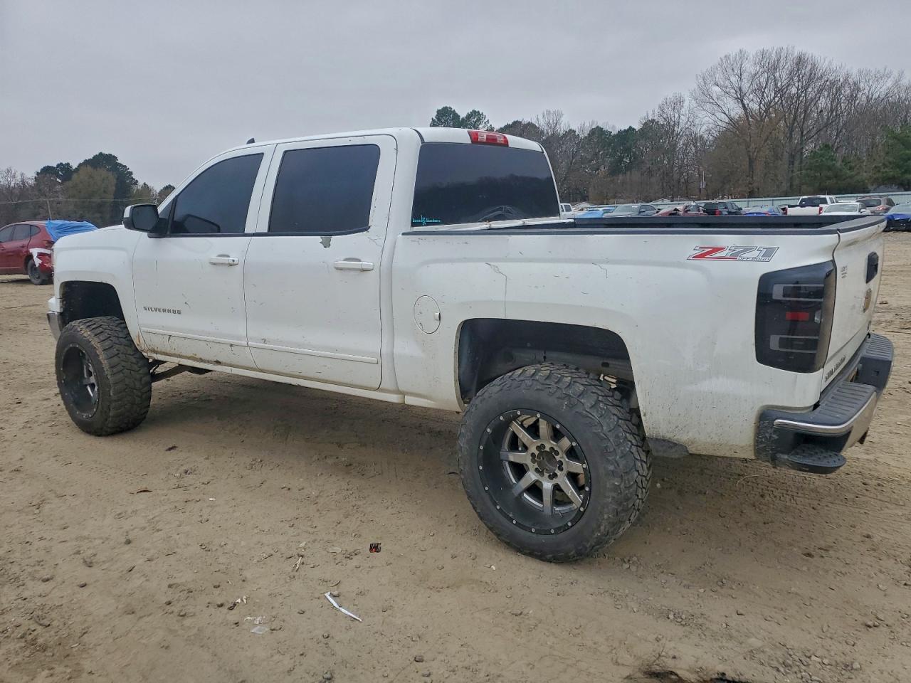 2015 CHEVROLET SILVERADO K1500 LT photo 2