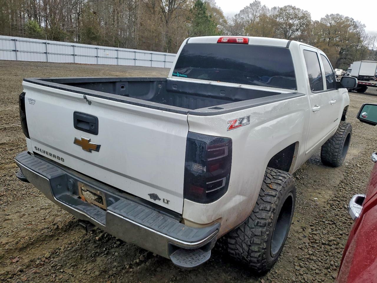 2015 CHEVROLET SILVERADO K1500 LT photo 3