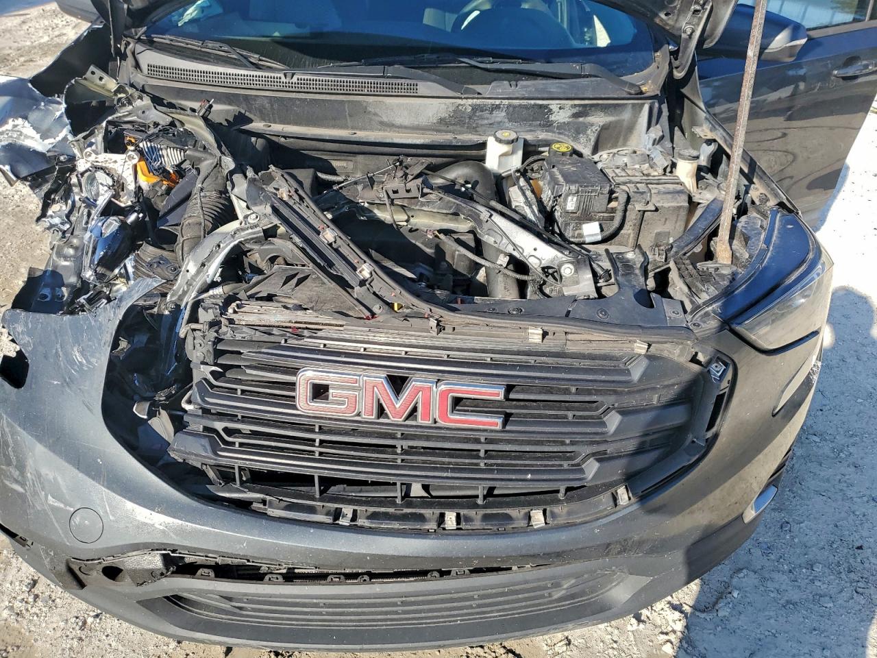 2018 GMC TERRAIN SLE photo 23