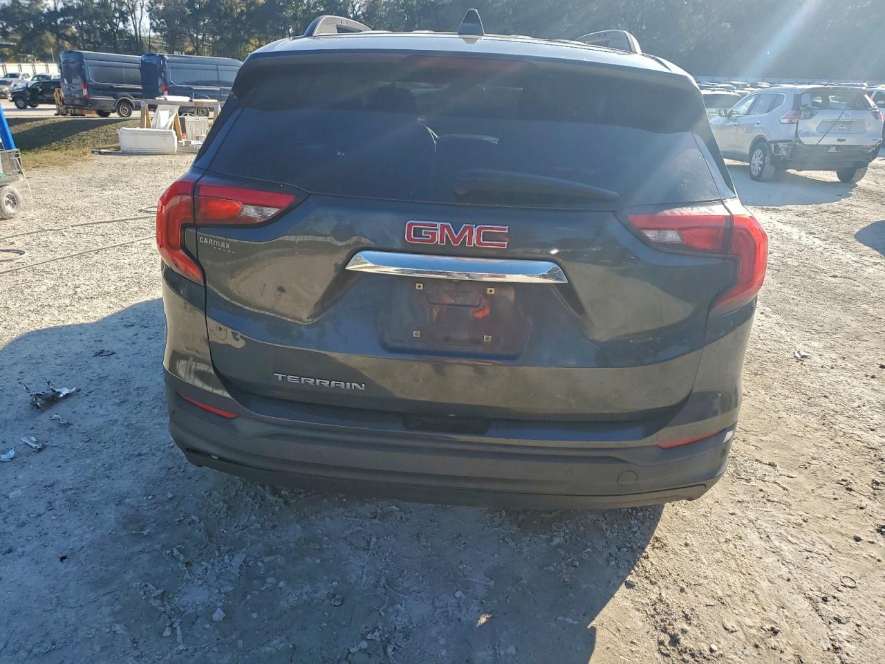 2018 GMC TERRAIN SLE photo 11