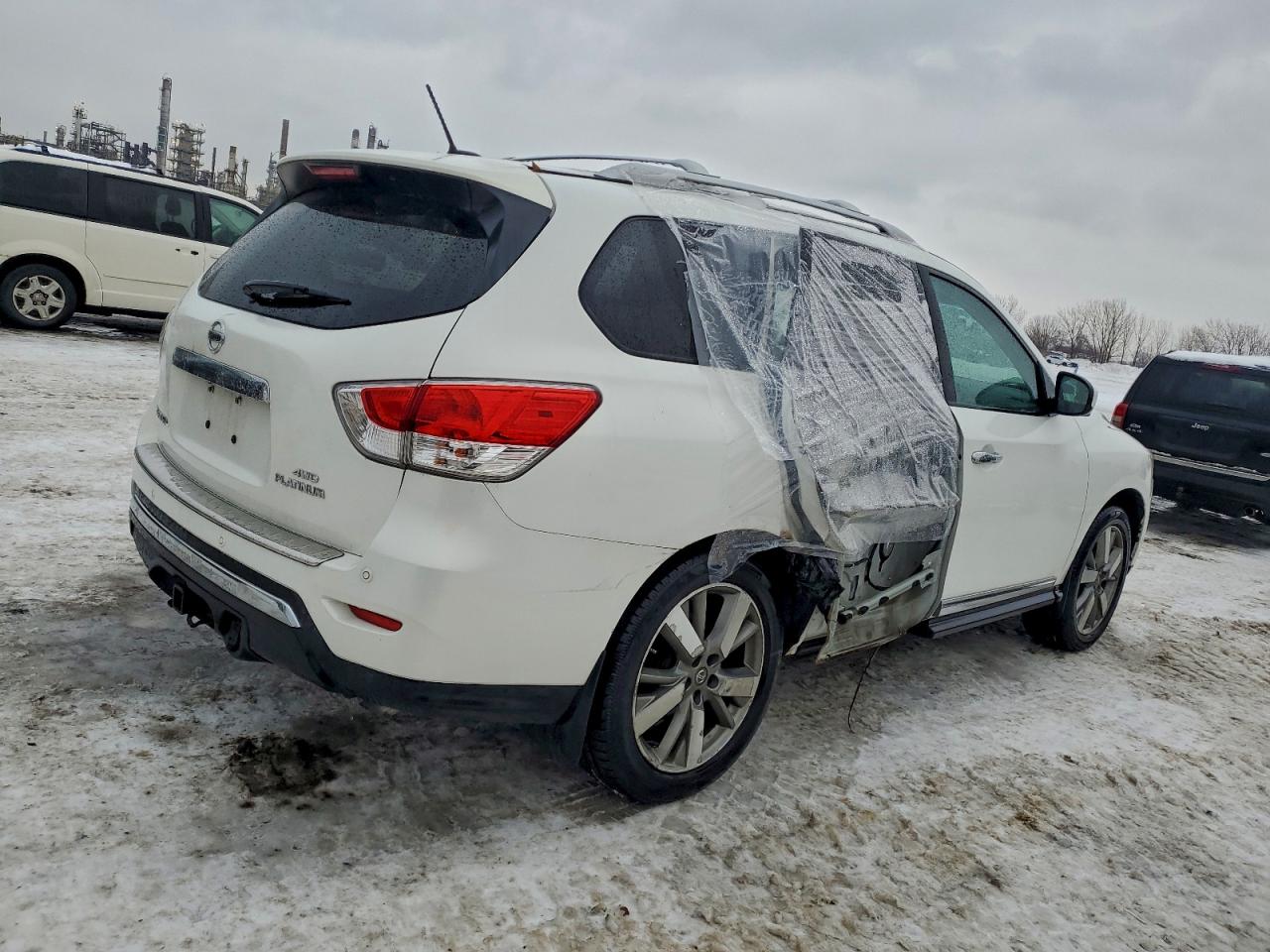 2013 NISSAN PATHFINDER S photo 3