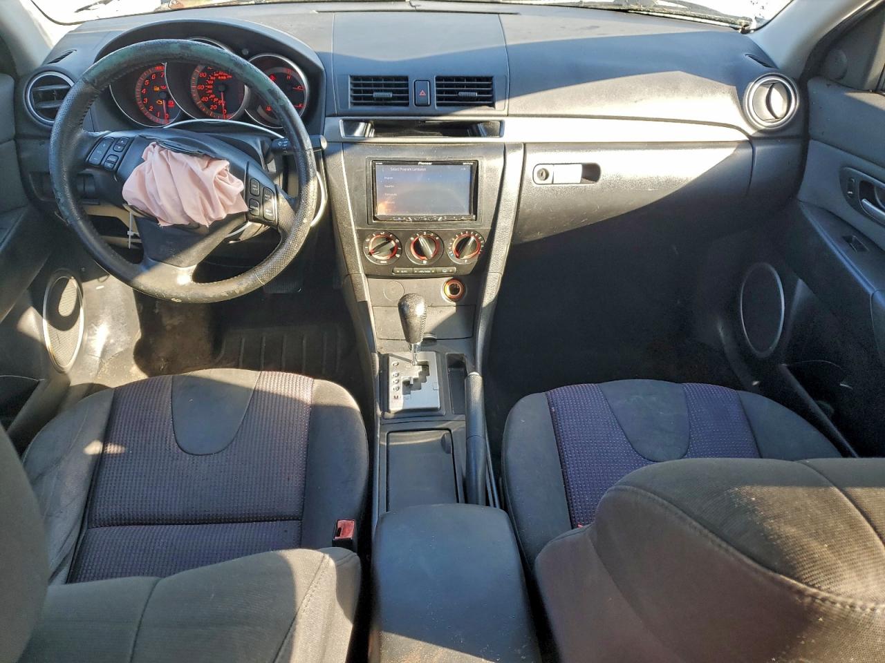 2004 MAZDA 3 HATCHBACK photo 15
