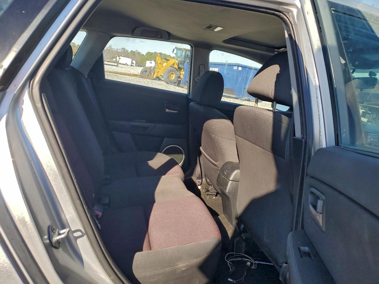 2004 MAZDA 3 HATCHBACK photo 19