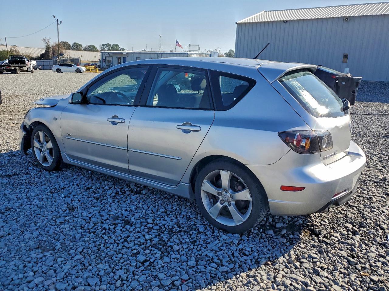 2004 MAZDA 3 HATCHBACK photo 3