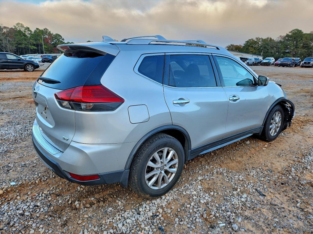 2017 NISSAN ROGUE S photo 3