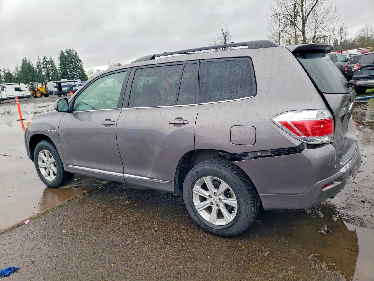 2011 TOYOTA HIGHLANDER HYBRID photo 3