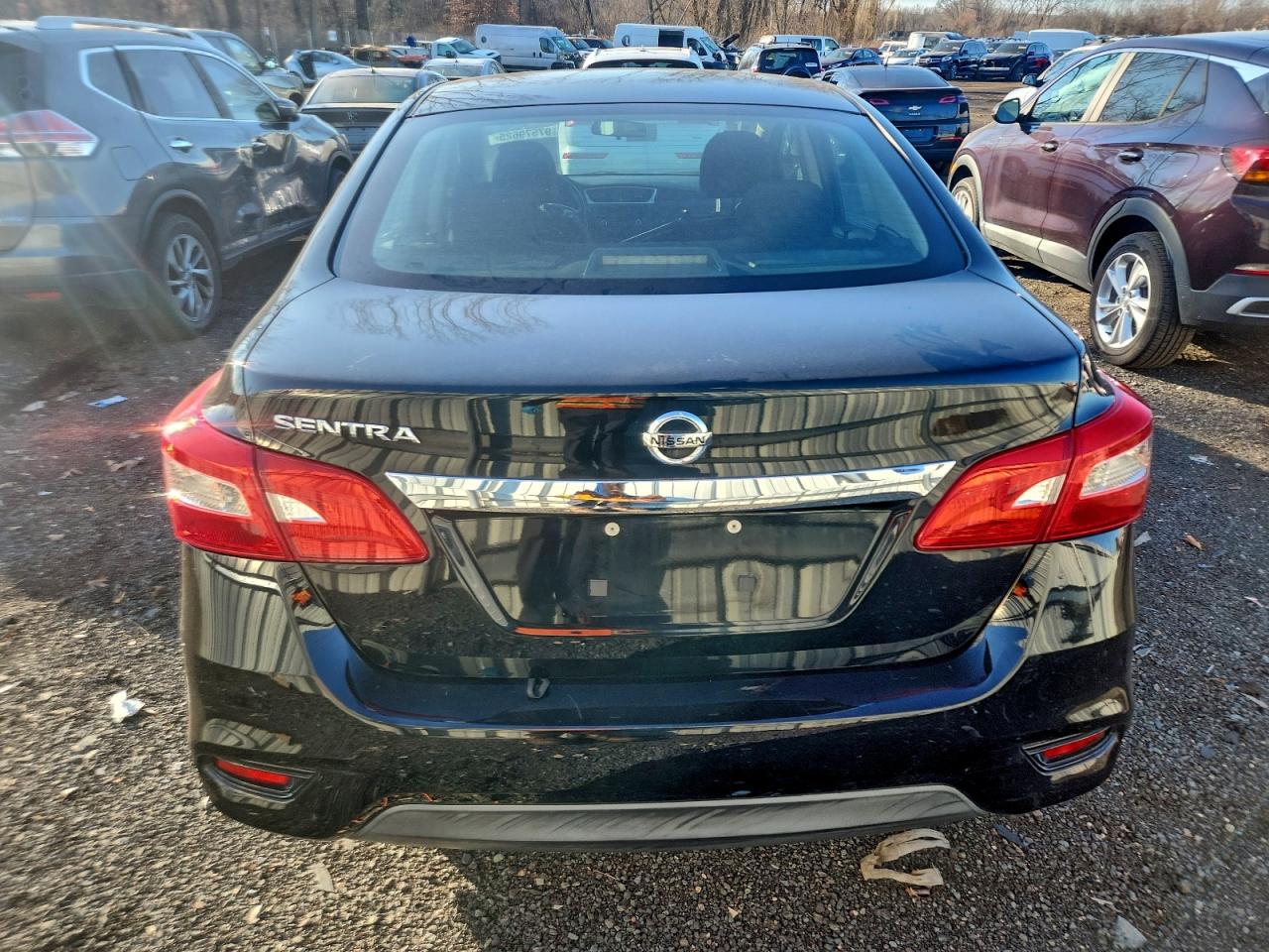 2016 NISSAN SENTRA S photo 6