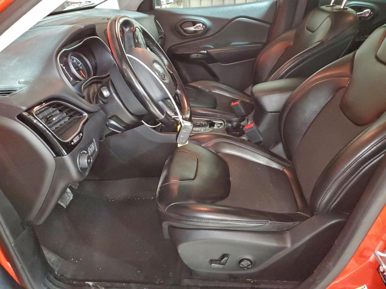 2021 JEEP CHEROKEE LATITUDE PLUS photo 19