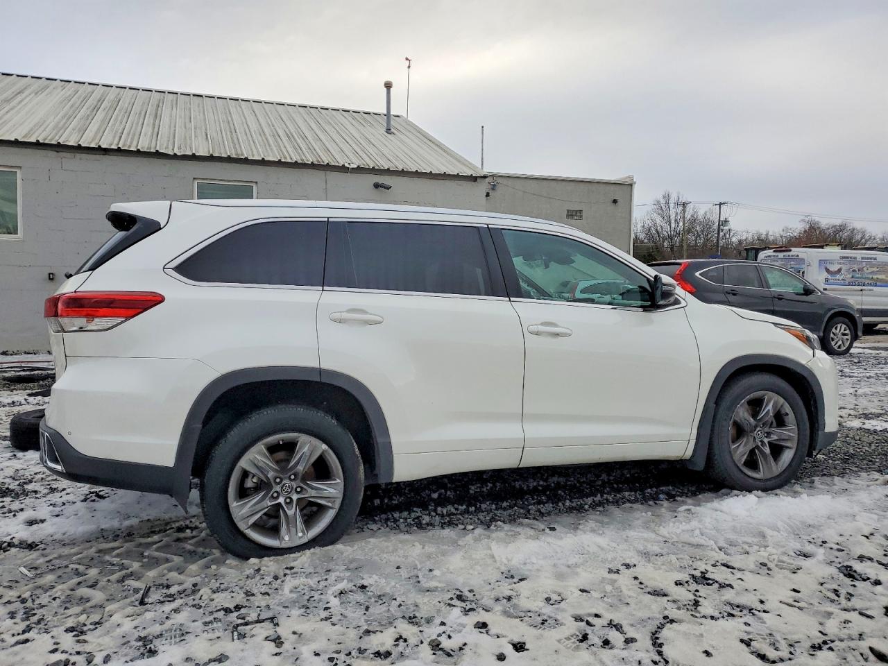 2018 TOYOTA HIGHLANDER LIMITED photo 5