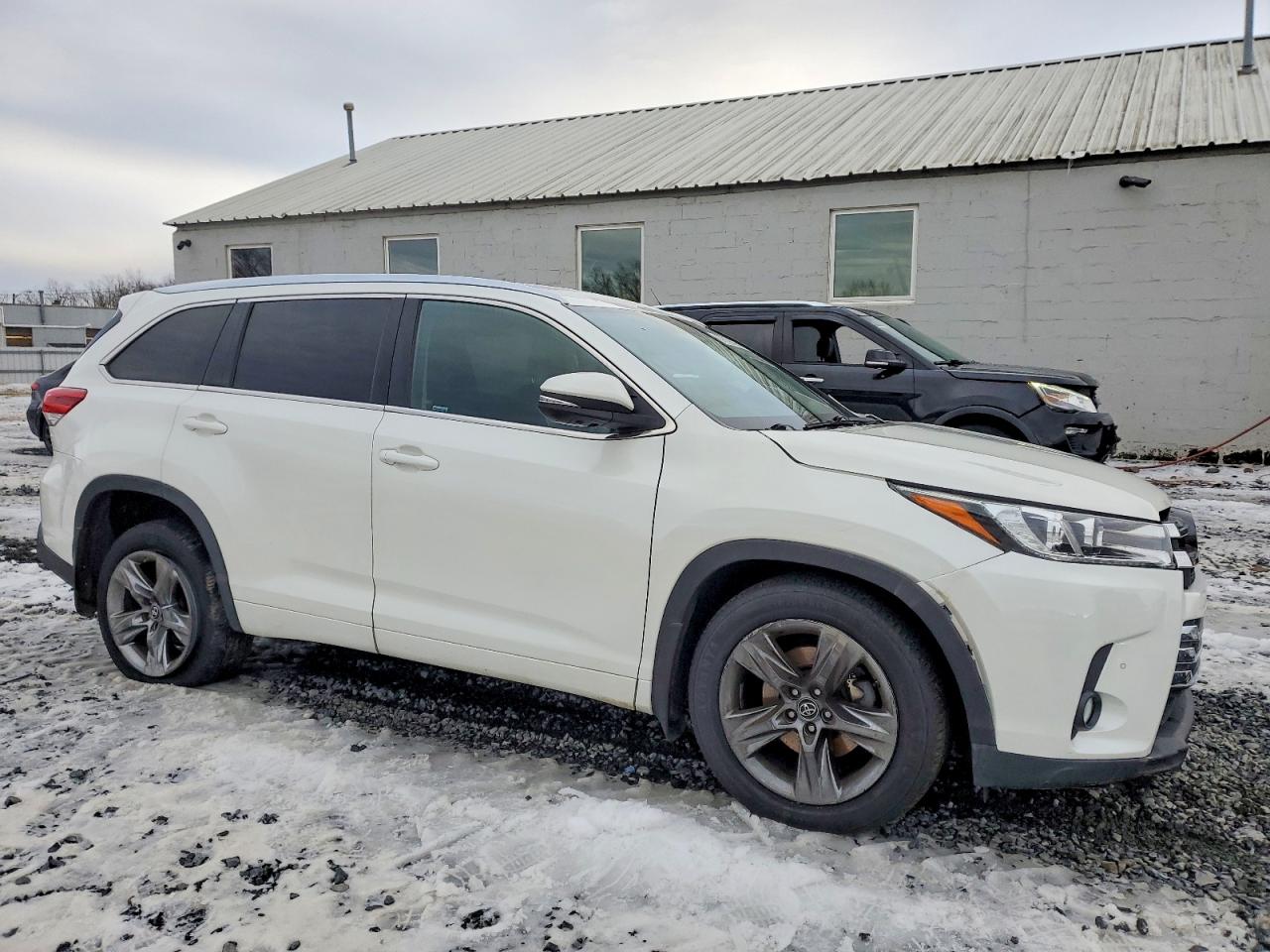 2018 TOYOTA HIGHLANDER LIMITED photo 7