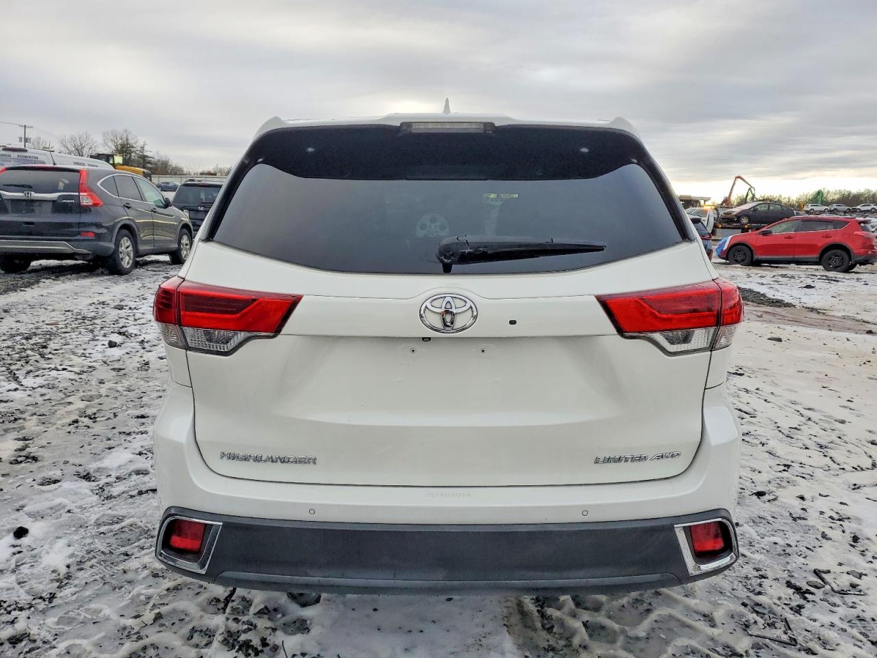2018 TOYOTA HIGHLANDER LIMITED photo 11