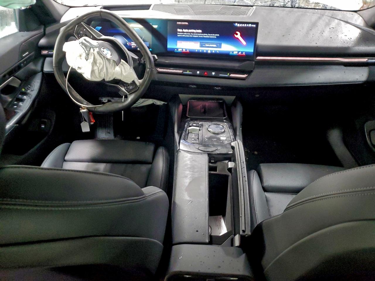 2025 BMW 530 XI photo 15