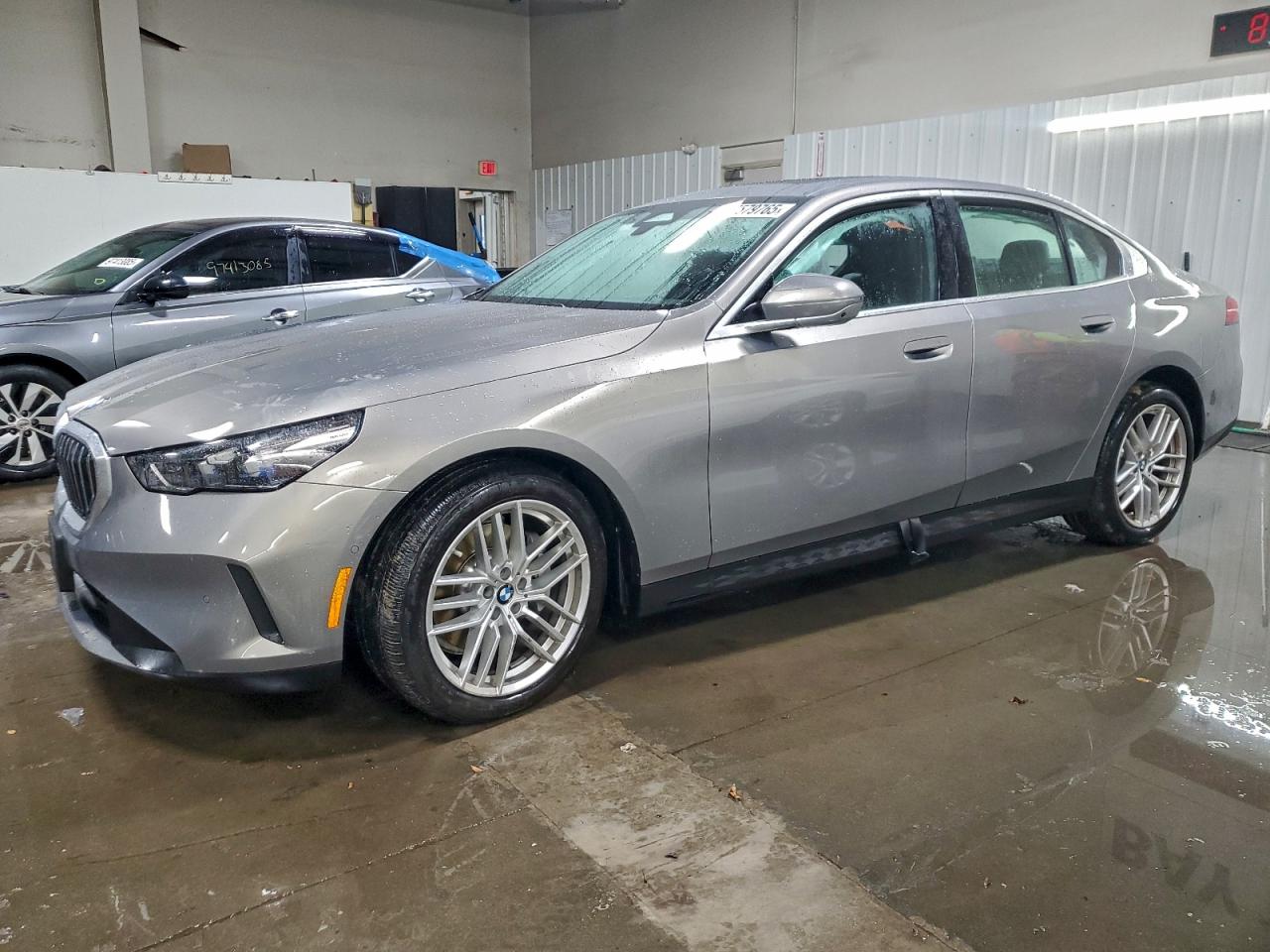 2025 BMW 530