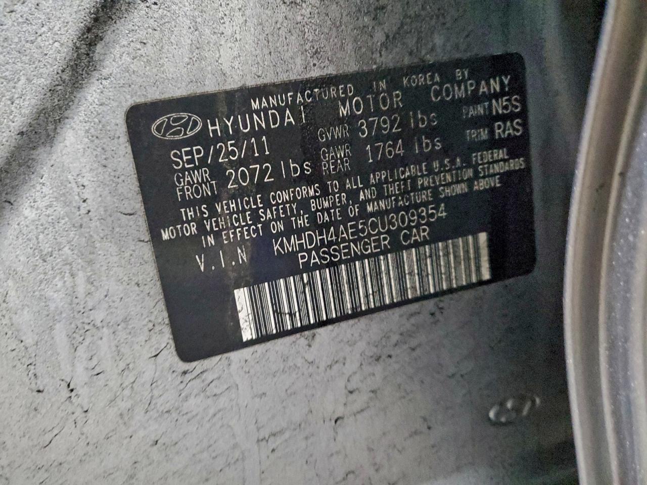 2012 HYUNDAI ELANTRA GLS photo 13