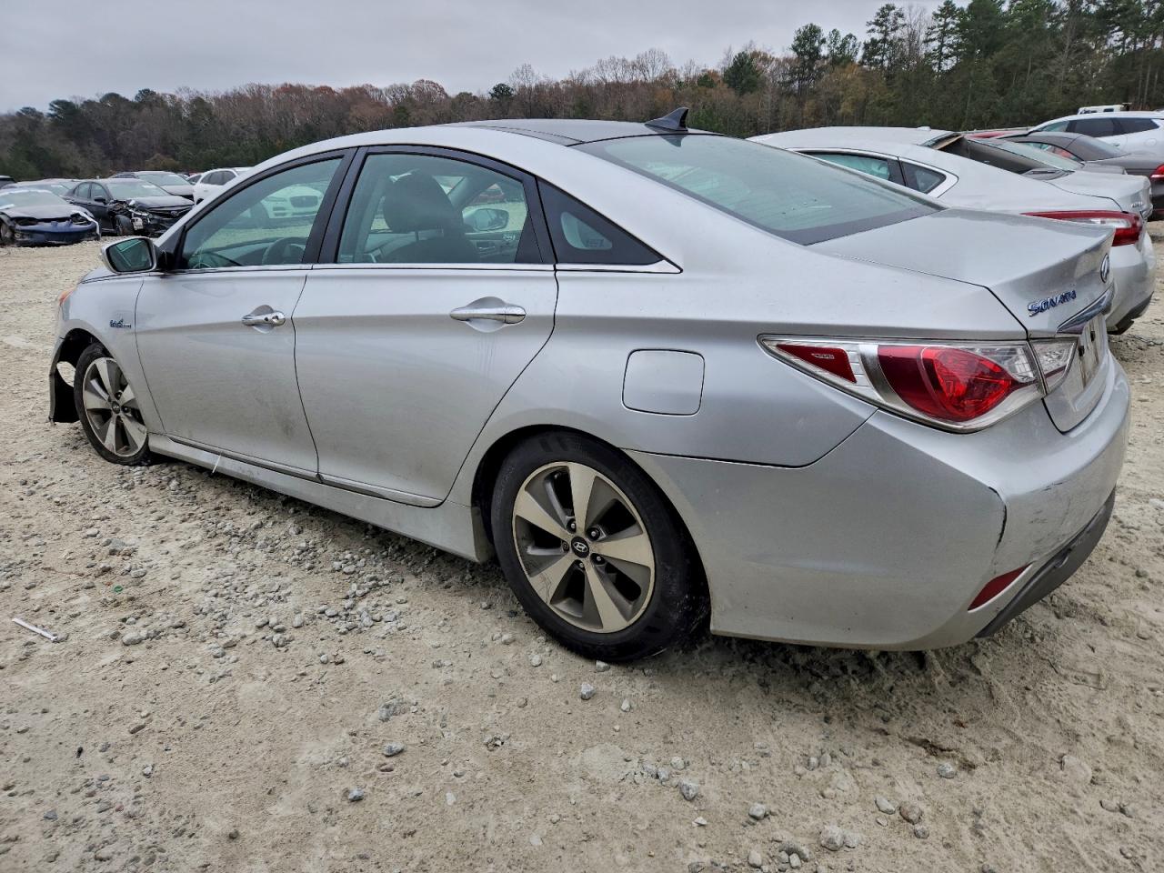 2011 HYUNDAI SONATA HYBRID photo 2