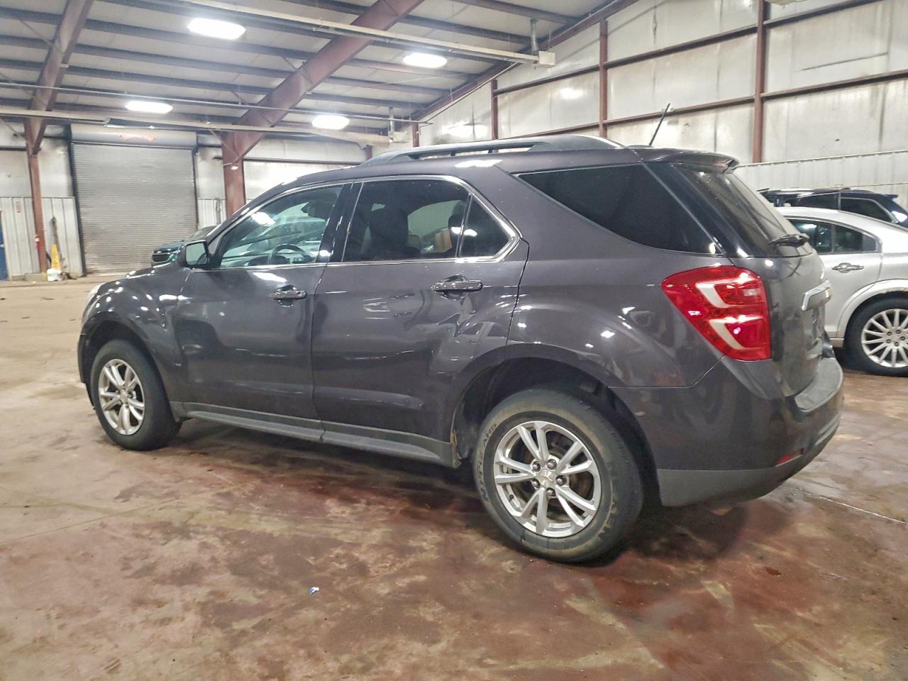2016 CHEVROLET EQUINOX LT photo 2