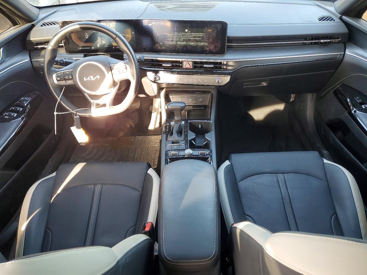 2025 KIA K5 GT LINE photo 8