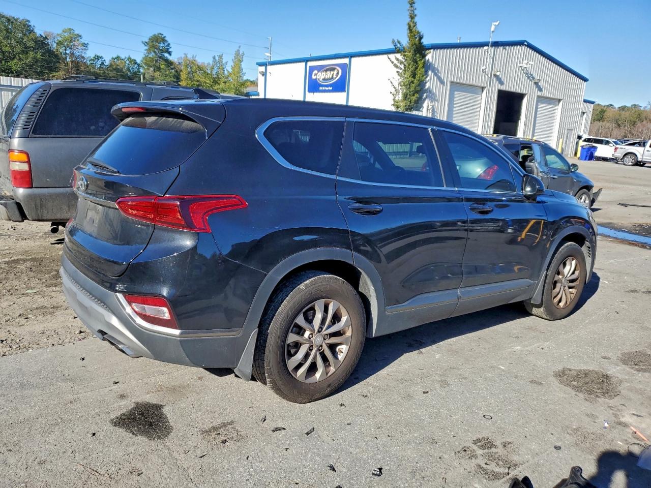 2019 HYUNDAI SANTA FE SE 2.4L photo 3