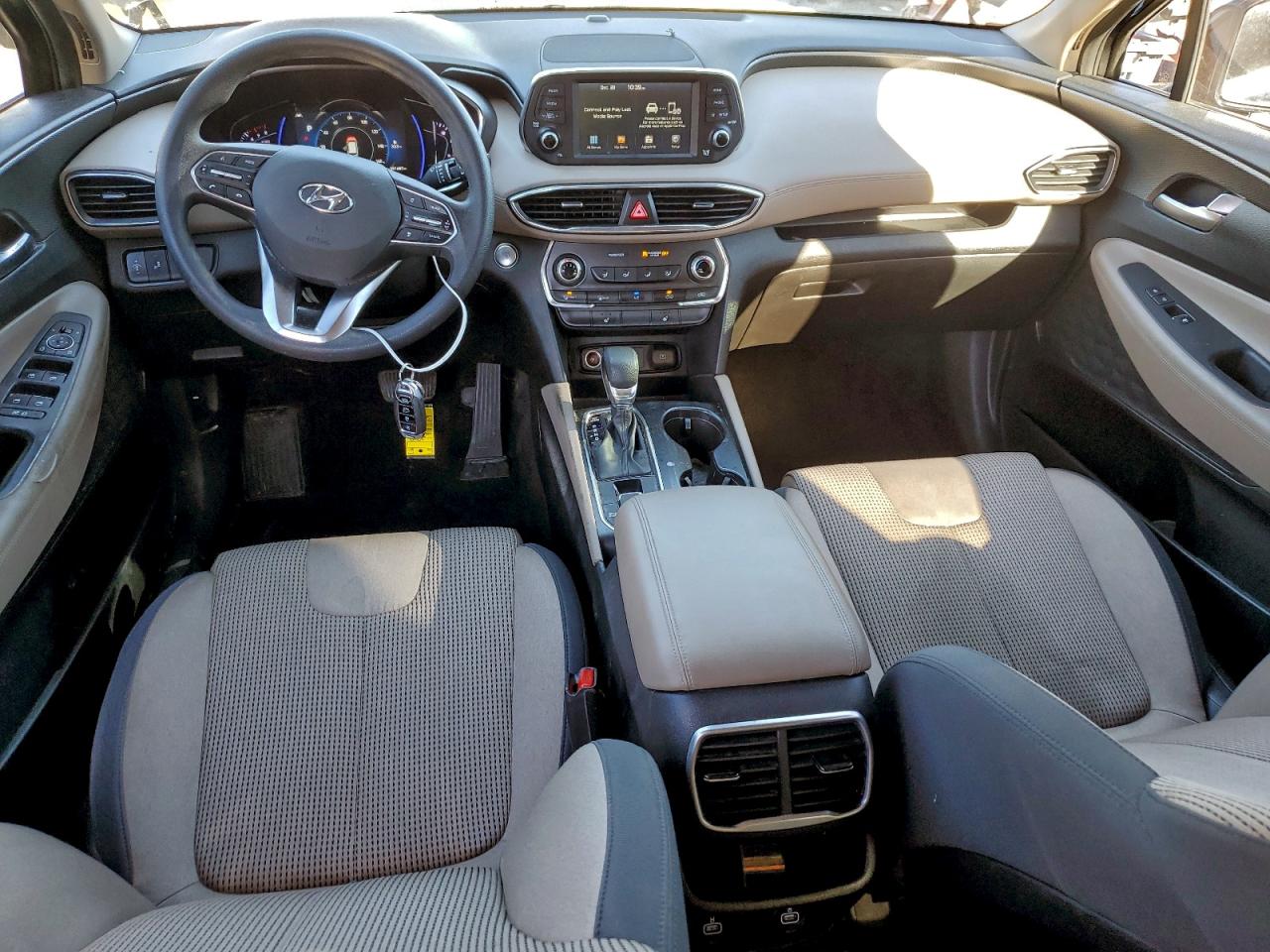 2019 HYUNDAI SANTA FE SE 2.4L photo 8
