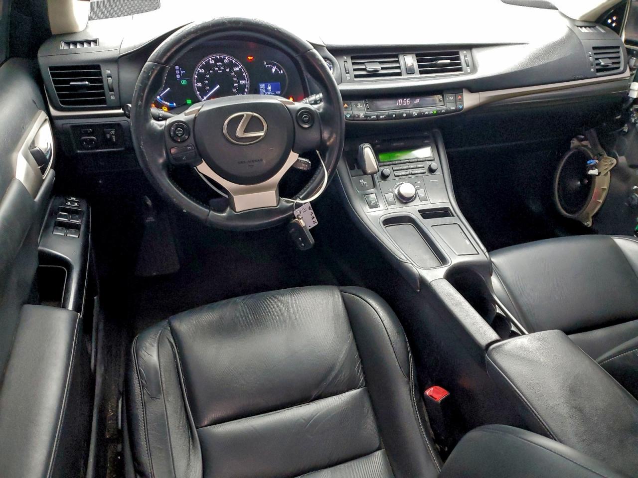 2015 LEXUS CT 200 photo 8