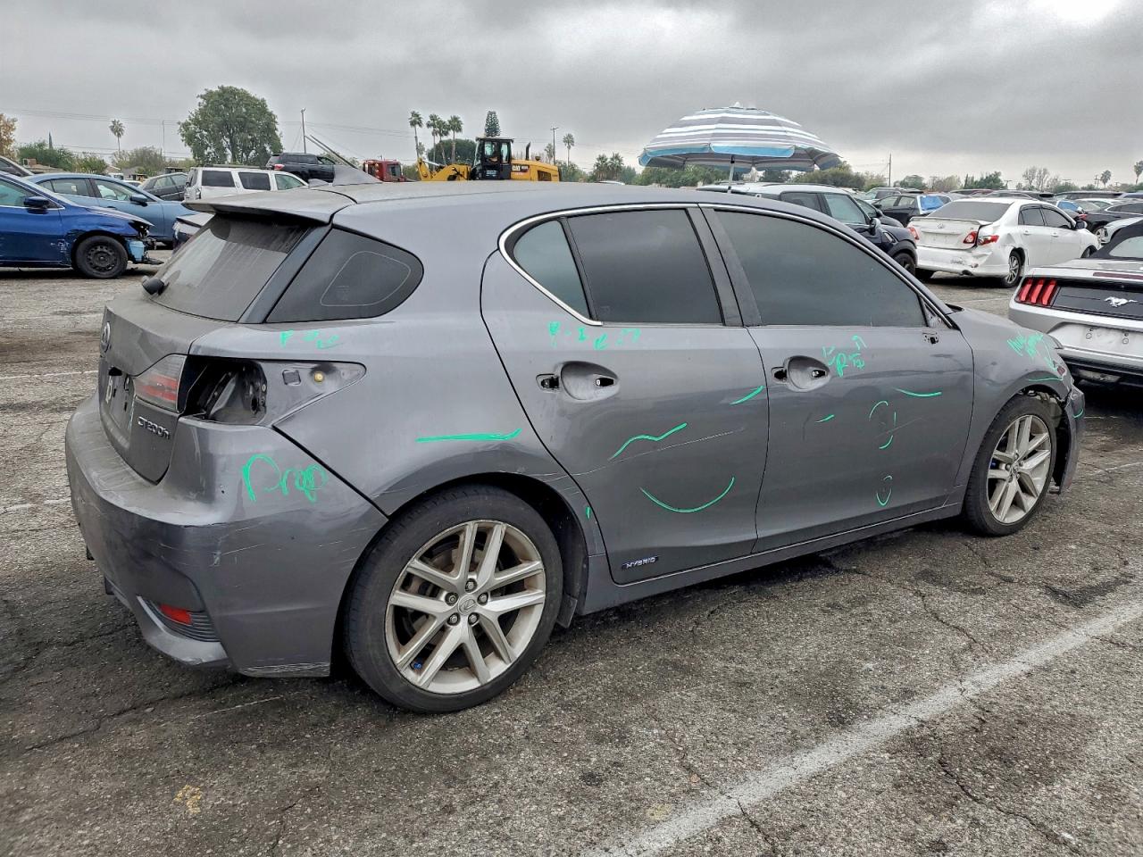 2015 LEXUS CT 200 photo 3