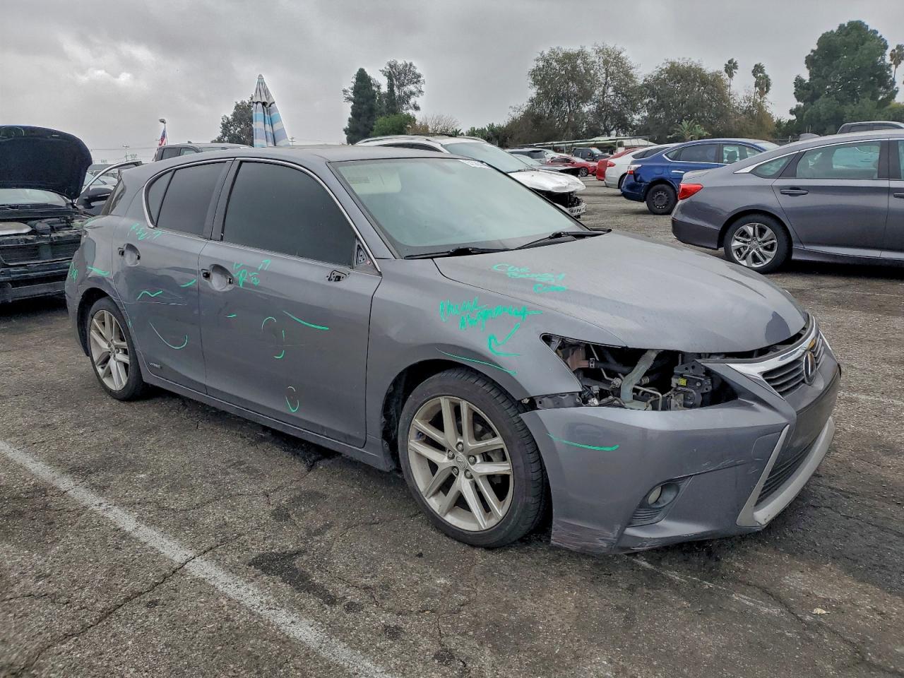 2015 LEXUS CT 200 photo 4