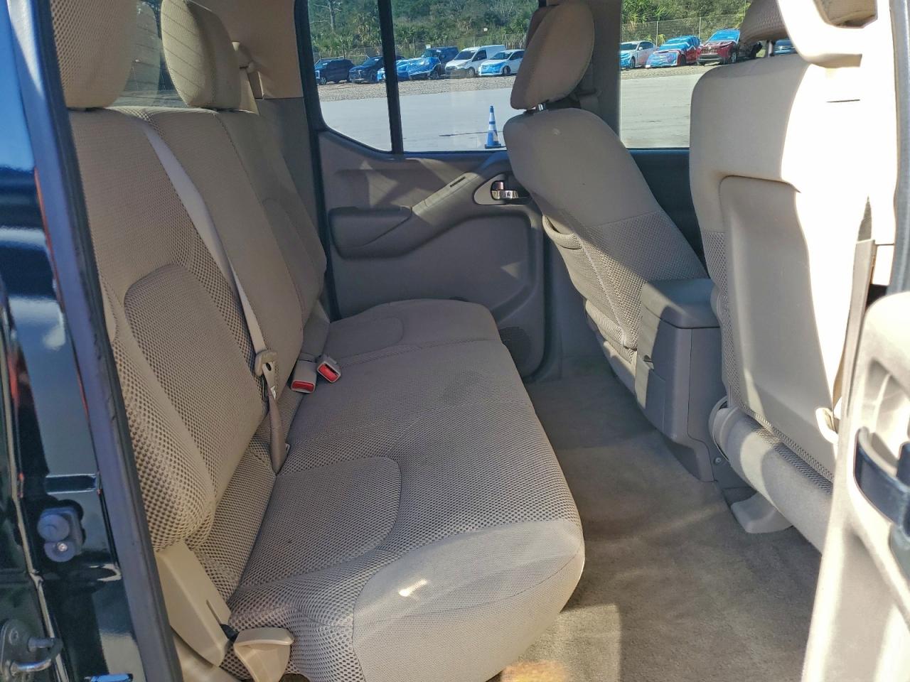 2010 NISSAN FRONTIER CREW CAB SE photo 10