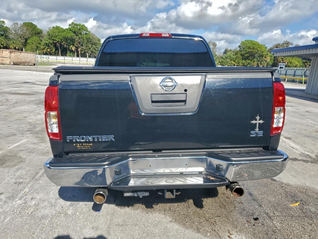 2010 NISSAN FRONTIER CREW CAB SE photo 6