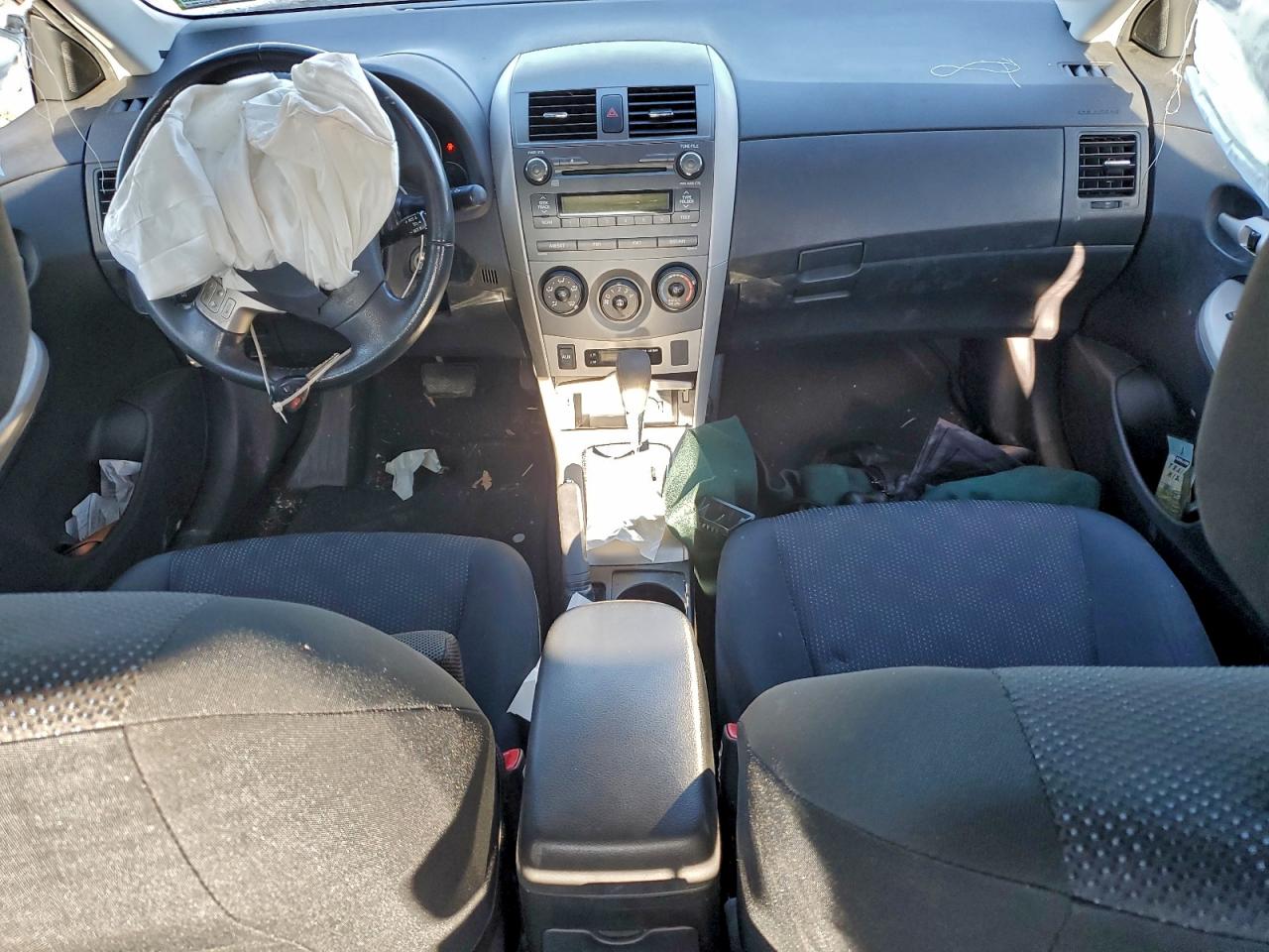 2010 TOYOTA COROLLA BASE photo 8