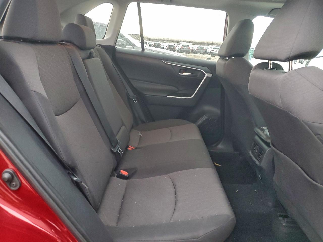 2019 TOYOTA RAV4 XLE photo 11