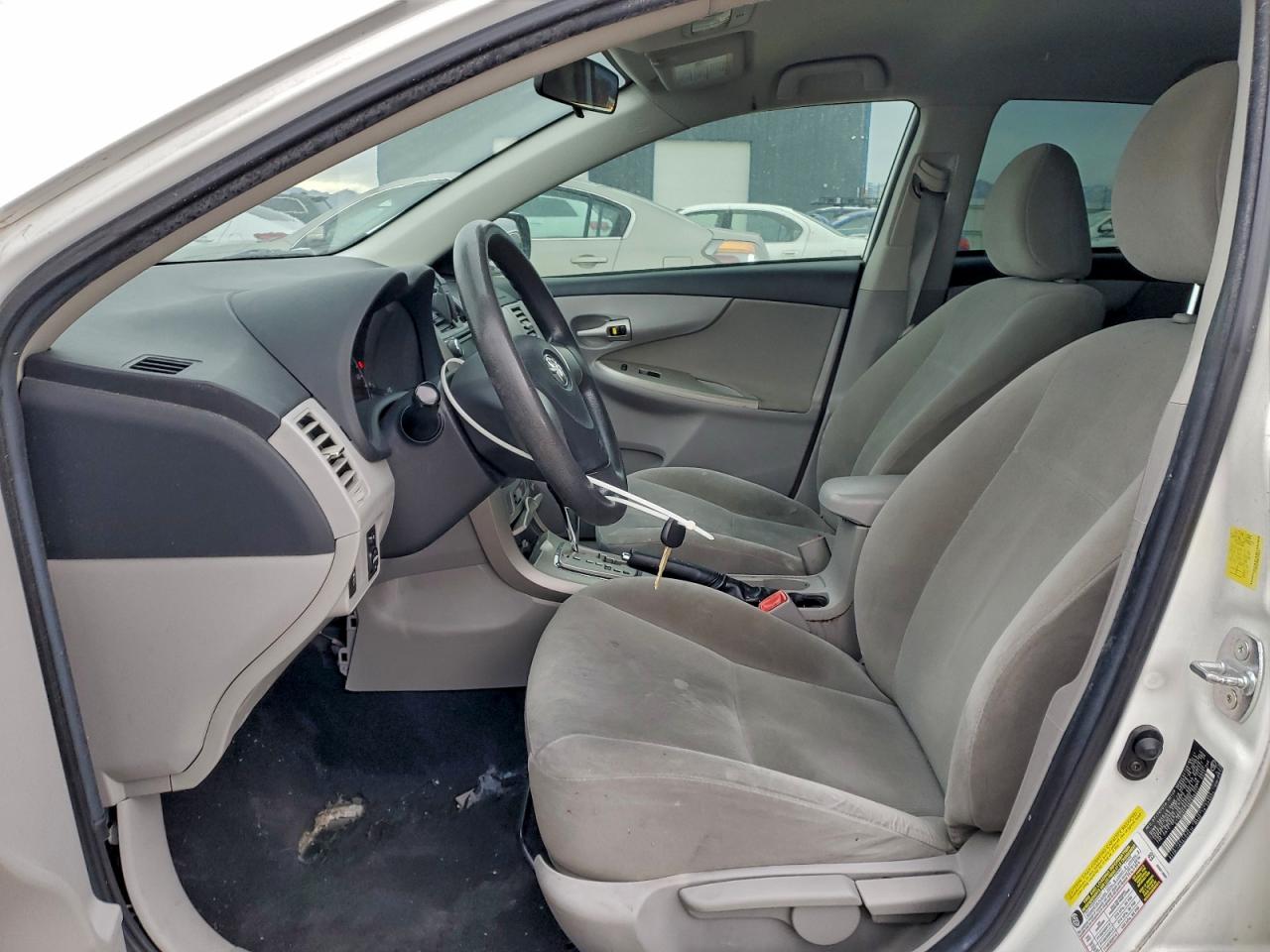 2011 TOYOTA COROLLA BASE photo 7