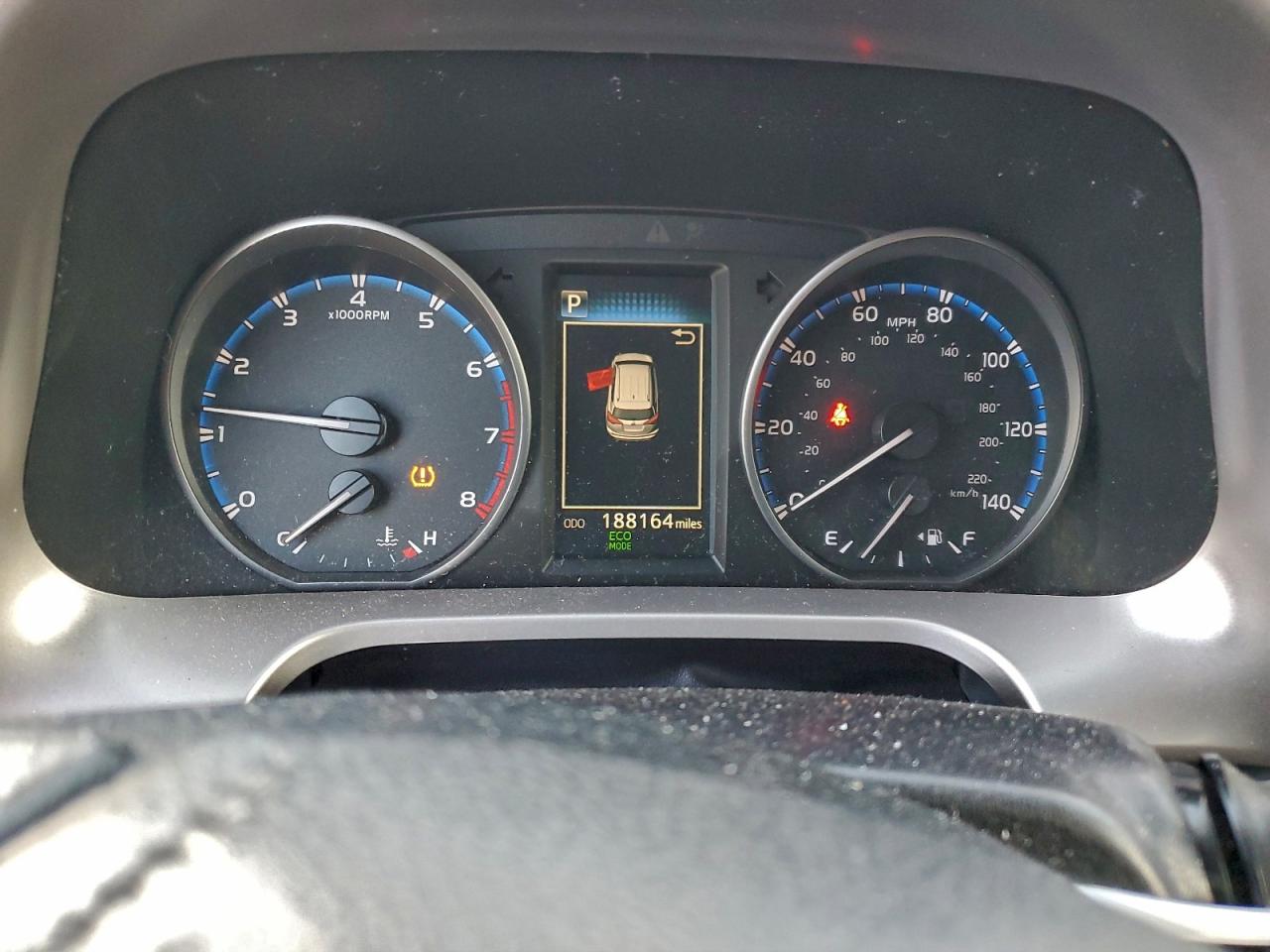 2017 TOYOTA RAV4 XLE photo 9