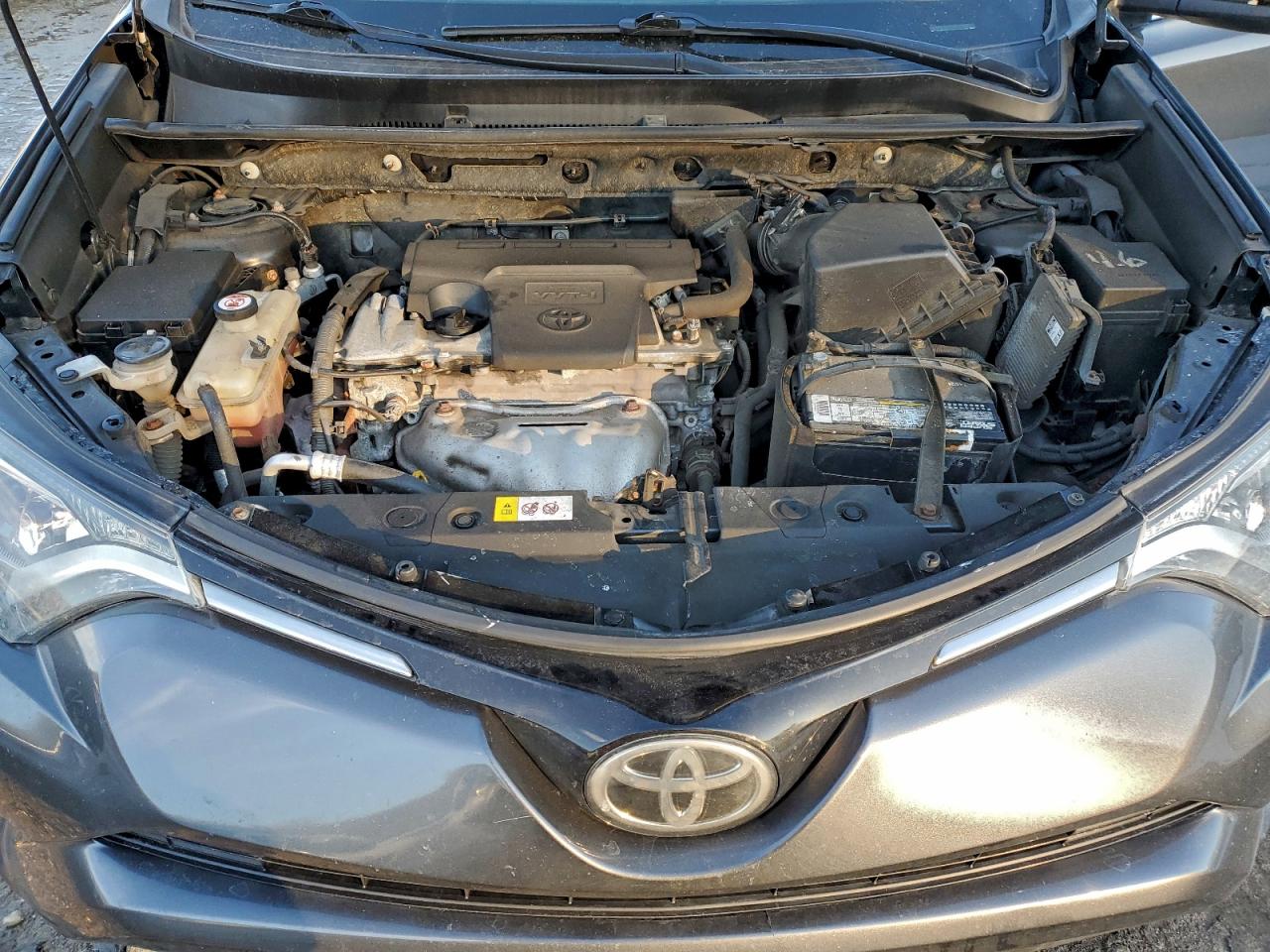 2017 TOYOTA RAV4 XLE photo 12