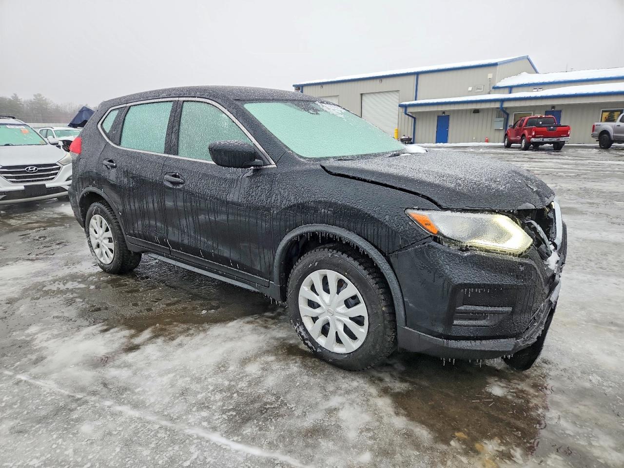 2019 NISSAN ROGUE S photo 4