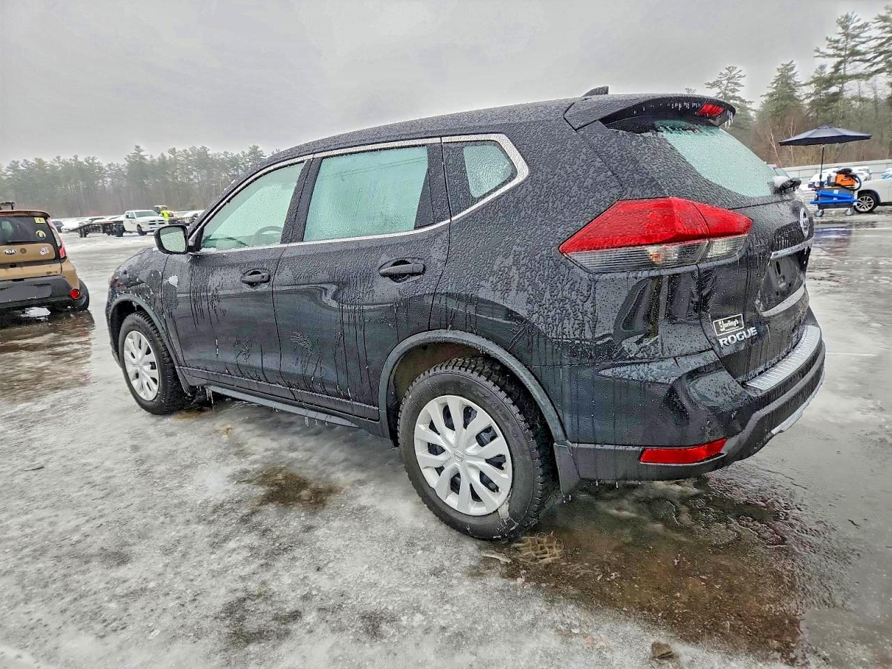 2019 NISSAN ROGUE S photo 2