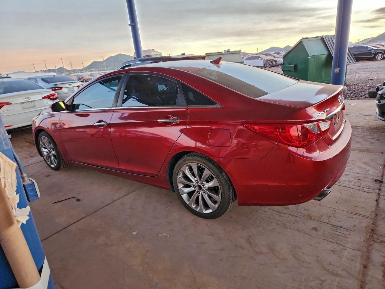 2011 HYUNDAI SONATA SE photo 2
