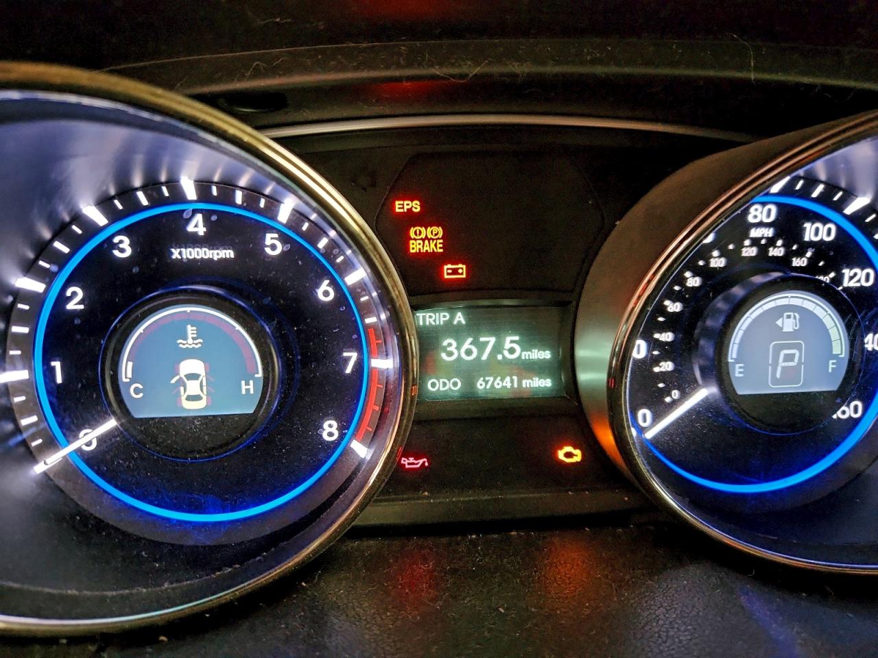 2011 HYUNDAI SONATA SE photo 9