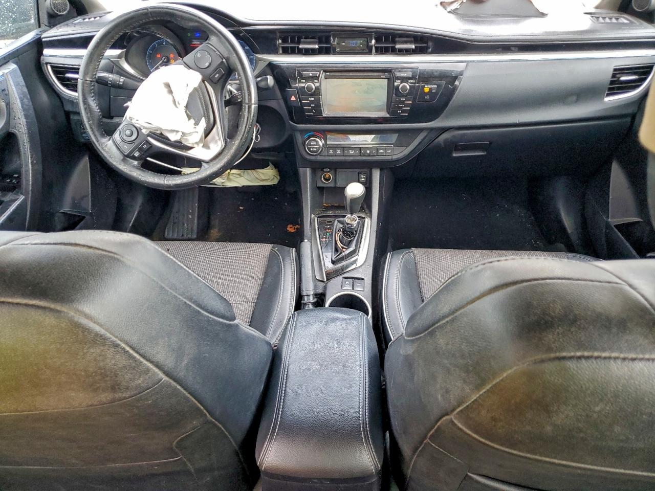 2015 TOYOTA COROLLA L photo 8